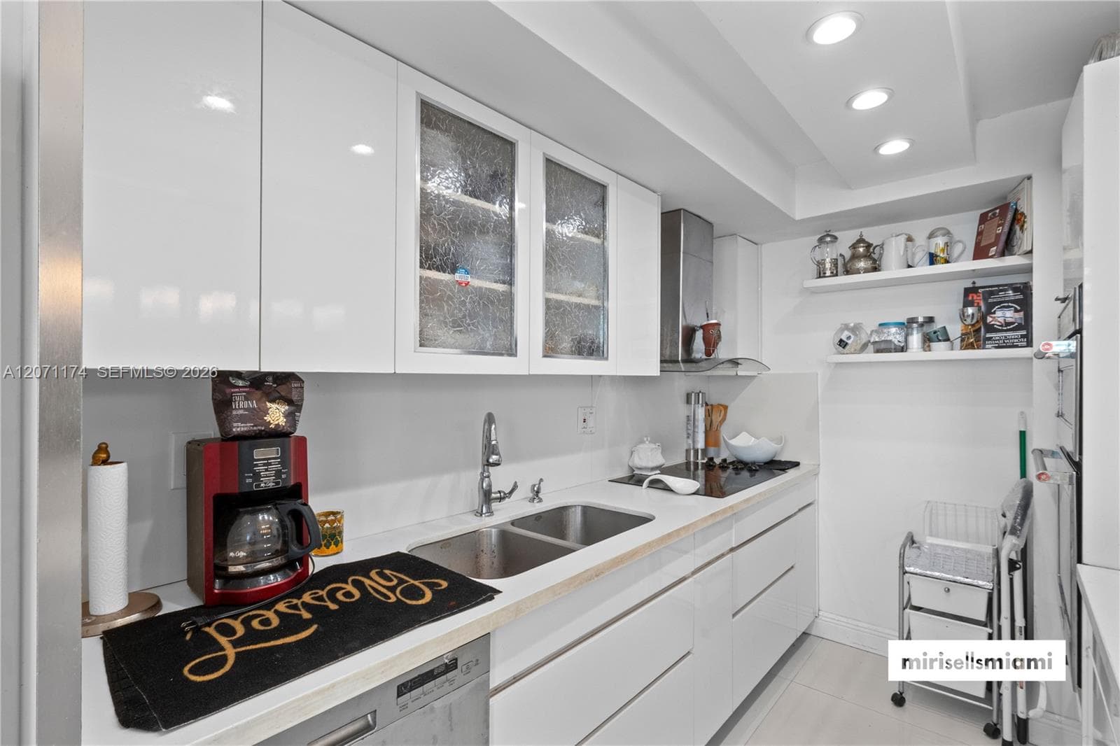 WINSTON TOWERS 500 · #1901 in Sunny Isles Beach - Photo 12