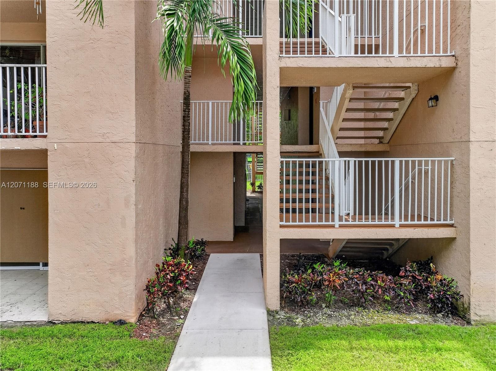 ROYAL PALM PLACE · #104 in Miami - Photo 2