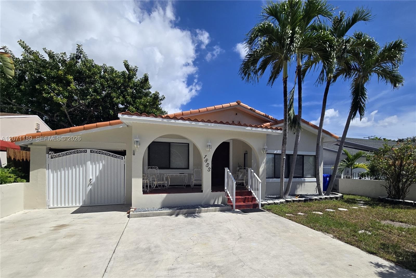 1855 SW 16th Ter photo 1