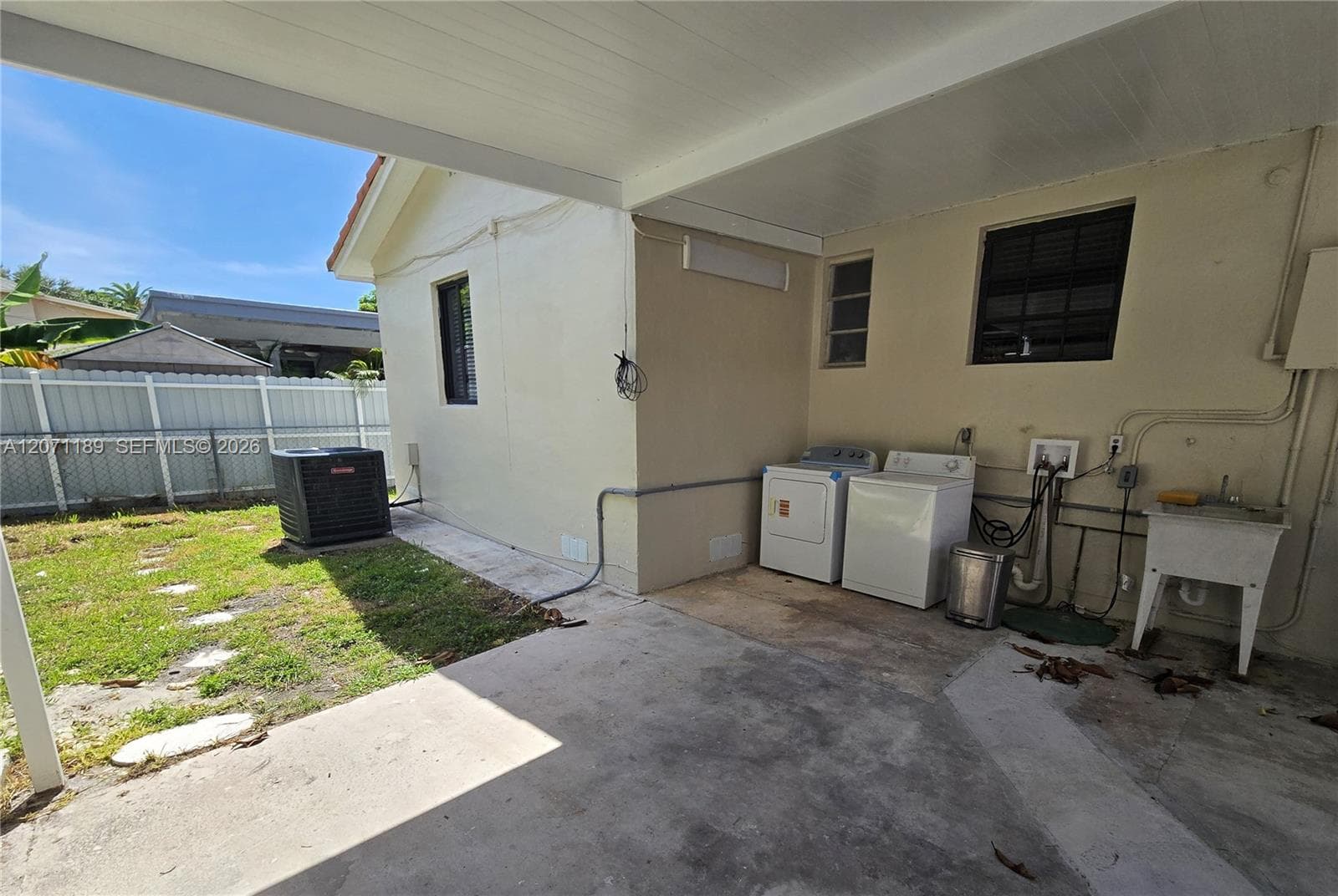 1855 SW 16th Ter photo 24