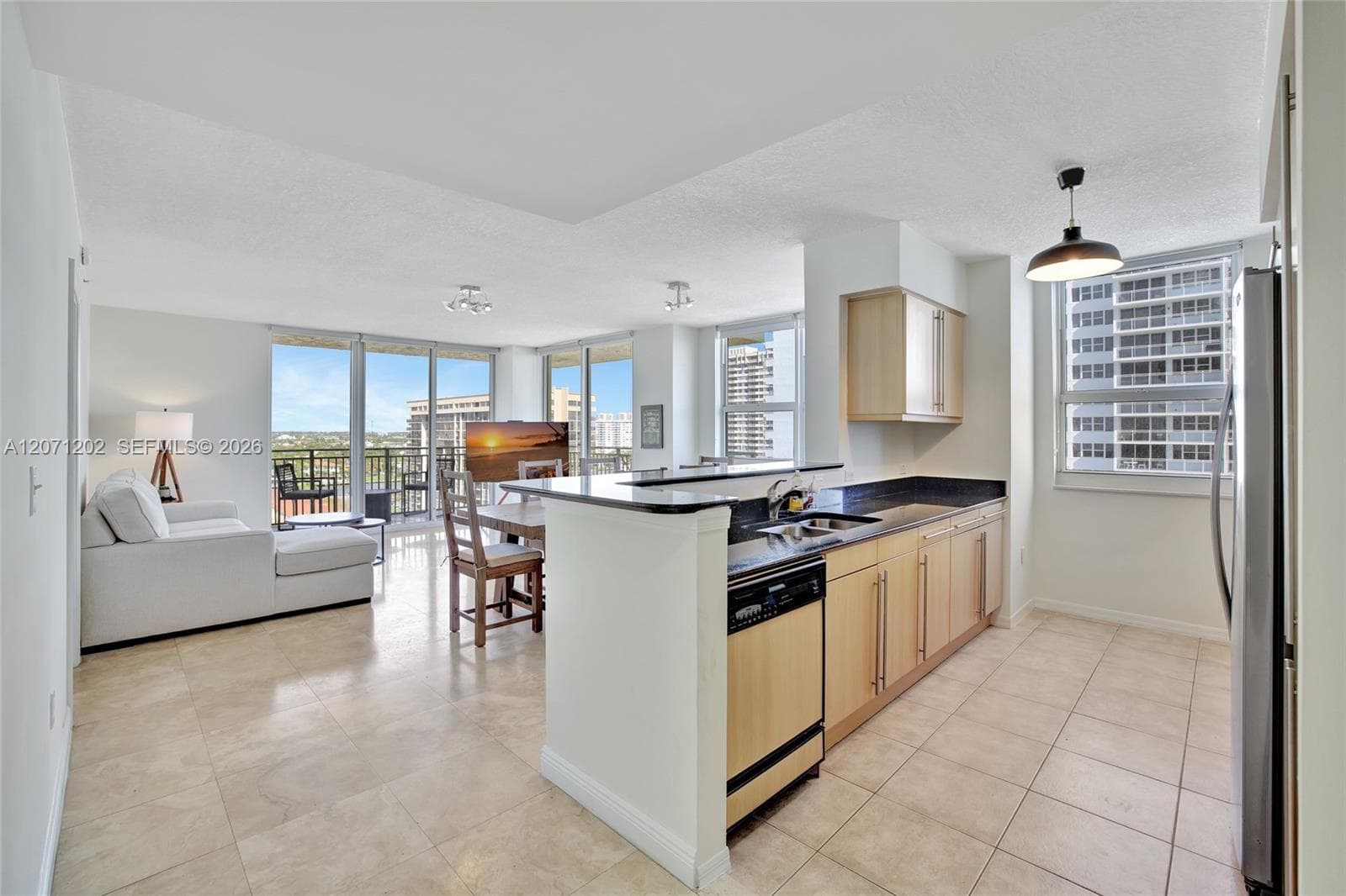 2080 OCEAN DRIVE CONDO · #1102 in Hallandale Beach - Photo 3