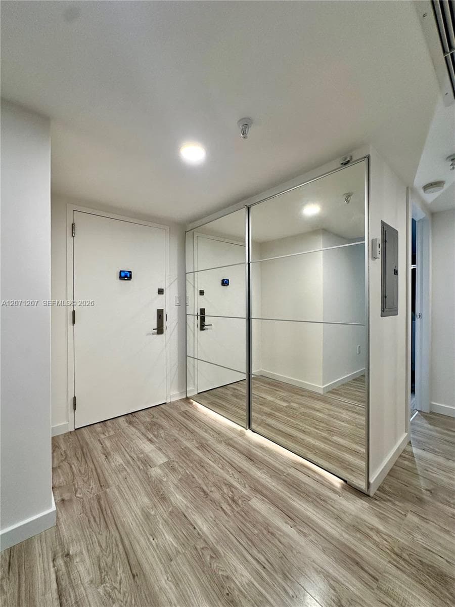 CEDAR GLENN · #205E in Miami - Photo 9