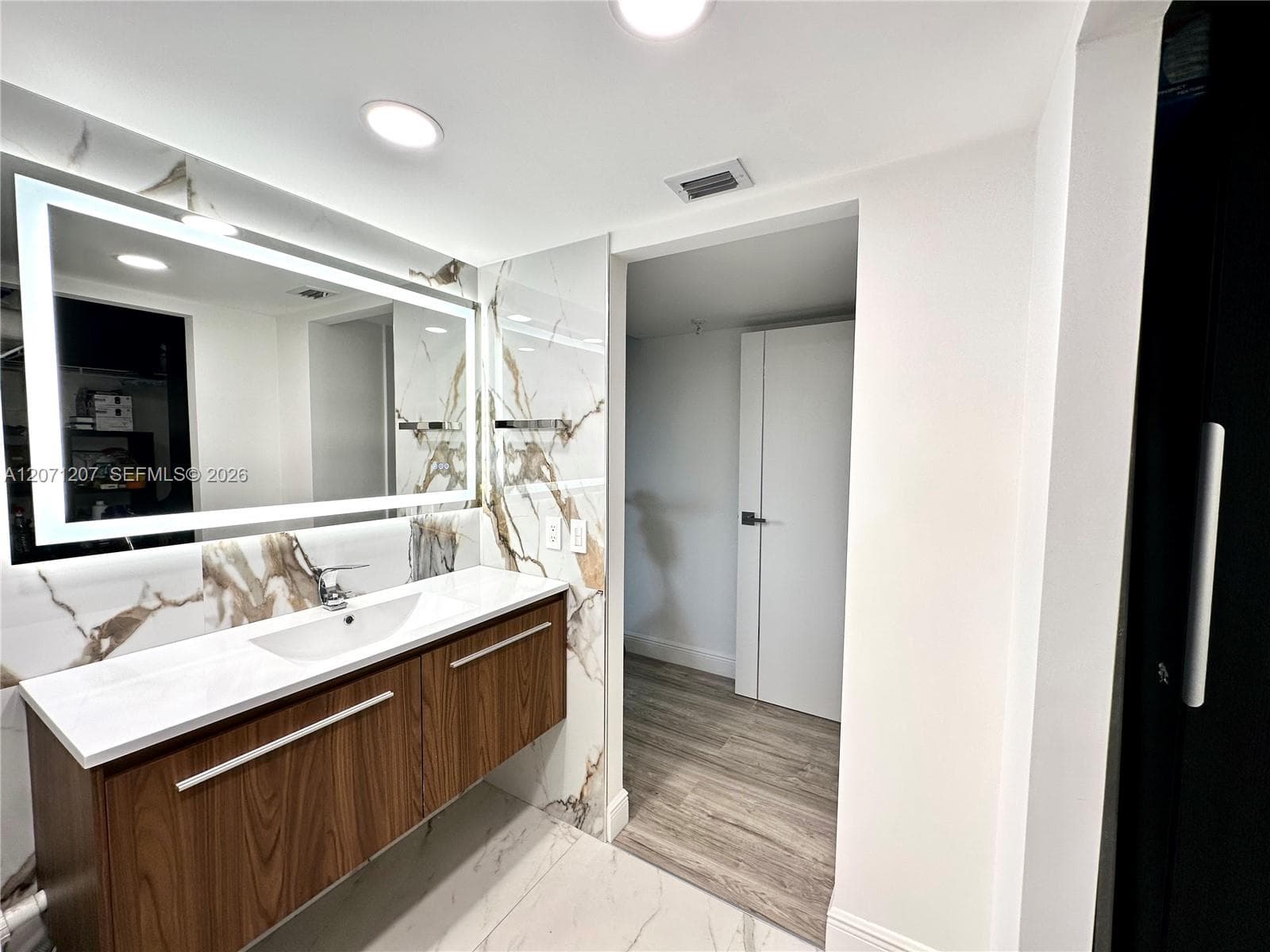 CEDAR GLENN · #205E in Miami - Photo 21