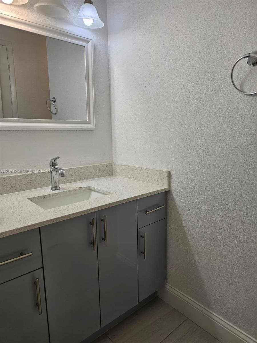 BISCAYNE BEACH CLUB CONDO · #7210 in Miami - Photo 9