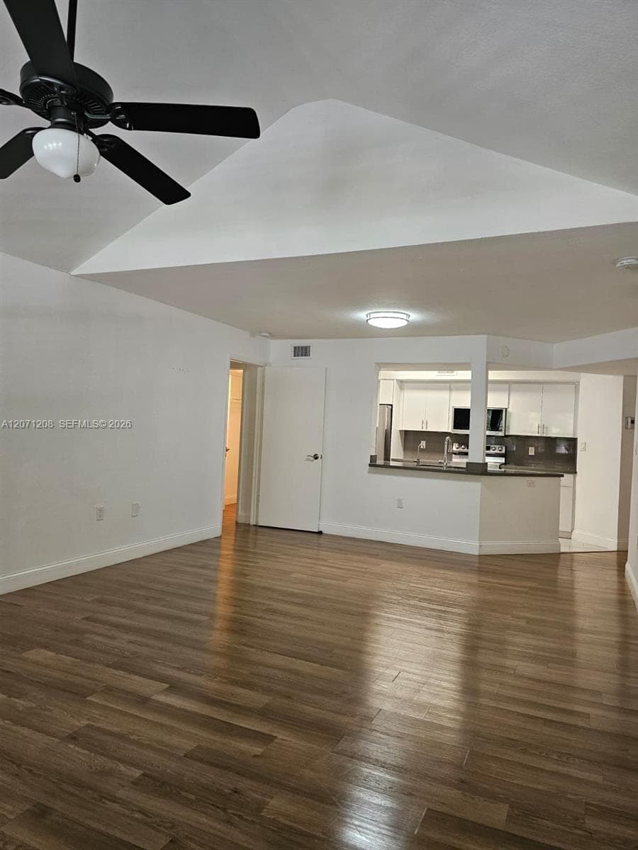 BISCAYNE BEACH CLUB CONDO · #7210 in Miami - Photo 11