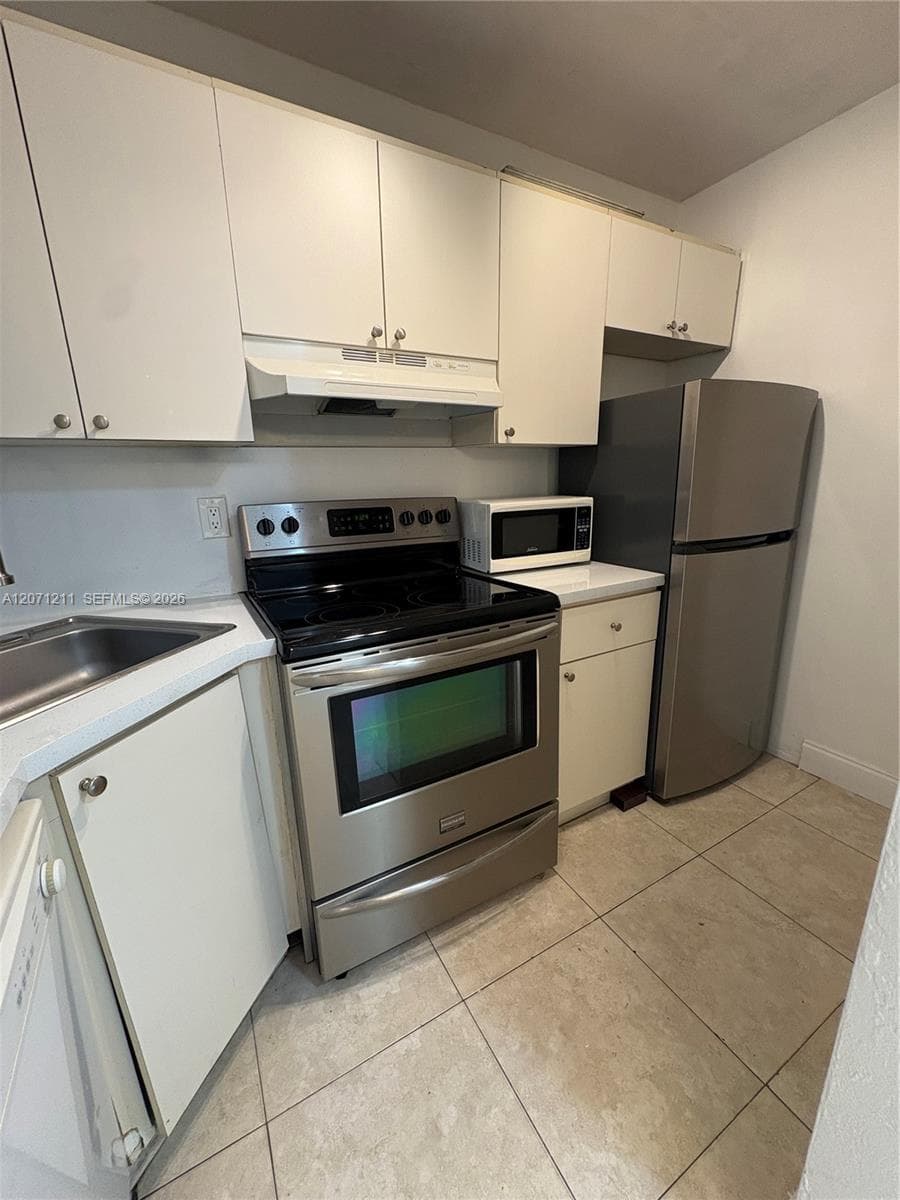 SILVER PALMS AT DADELAND · #207N in Miami - Photo 6