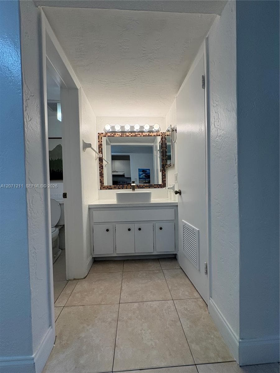 SILVER PALMS AT DADELAND · #207N in Miami - Photo 4