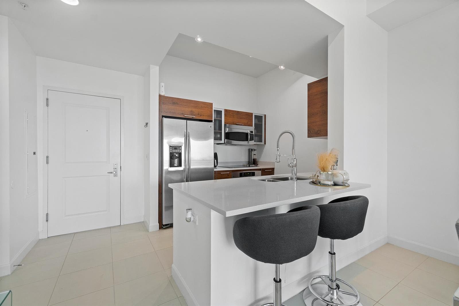 008-480HibiscusStreet-WestPalmBeach-FL-3
