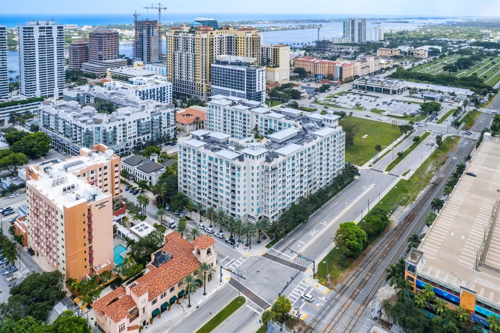 043-480HibiscusStreet-WestPalmBeach-FL-3