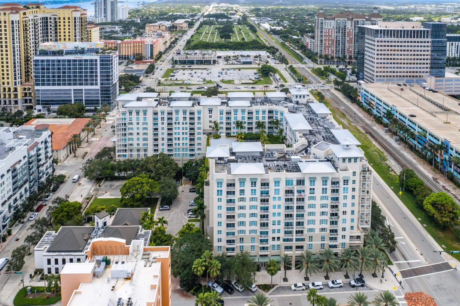 042-480HibiscusStreet-WestPalmBeach-FL-3