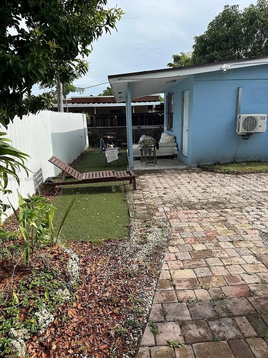 SILVER BLUFF GARDENS · #2 in Miami - Photo 4