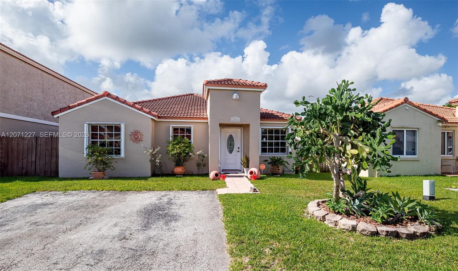 12916 SW 150th Ter photo 2