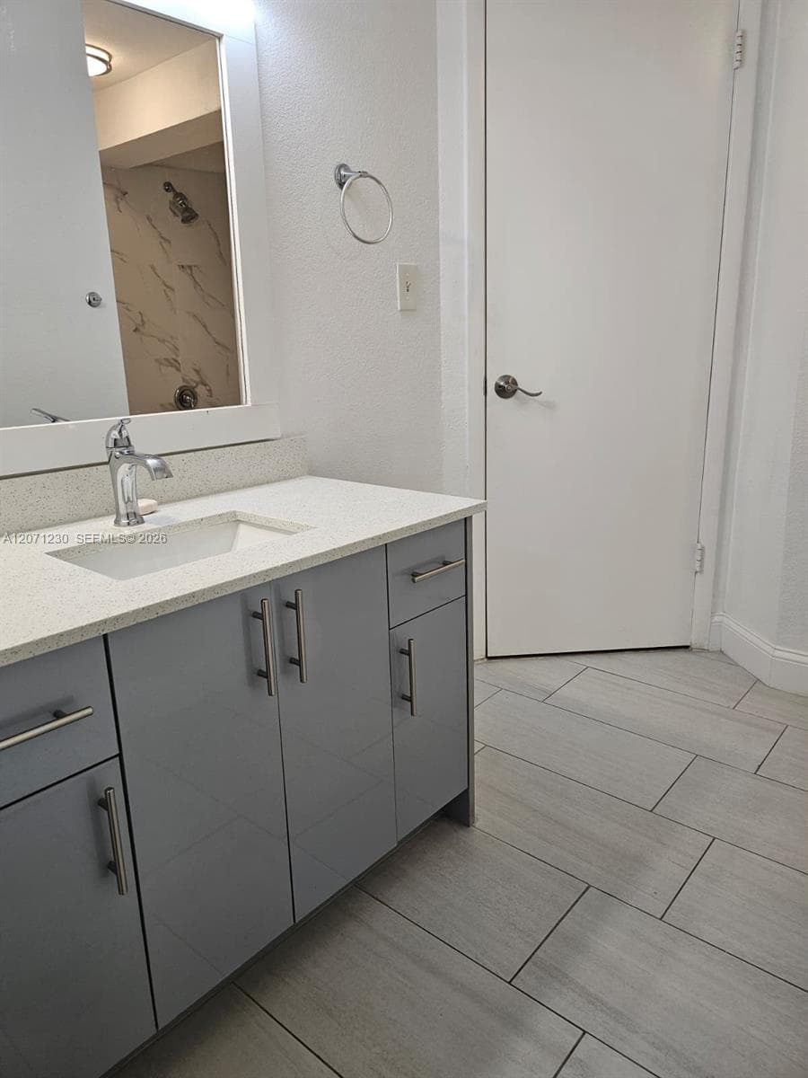BISCAYNE BEACH CLUB CONDO · #7210 in Miami - Photo 11
