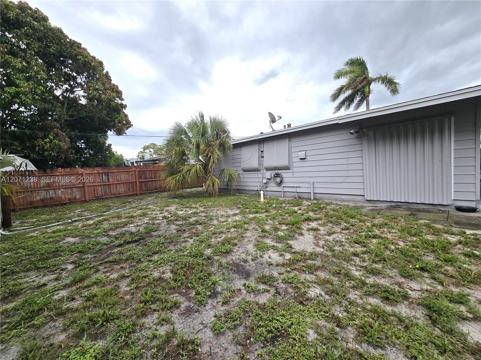 515 Hunter St photo 2