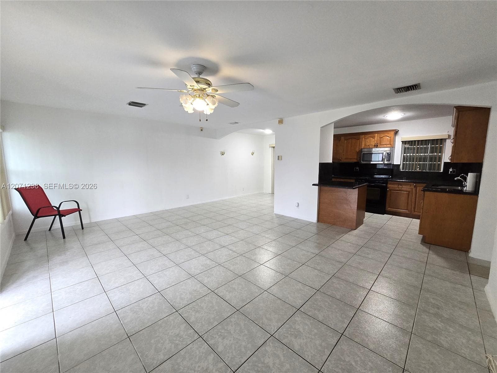 515 Hunter St photo 7