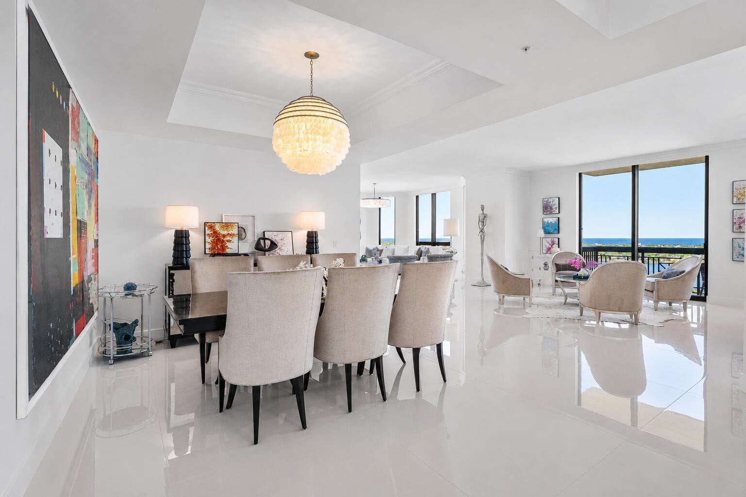 Dining / Flex Area w/ High ceilings