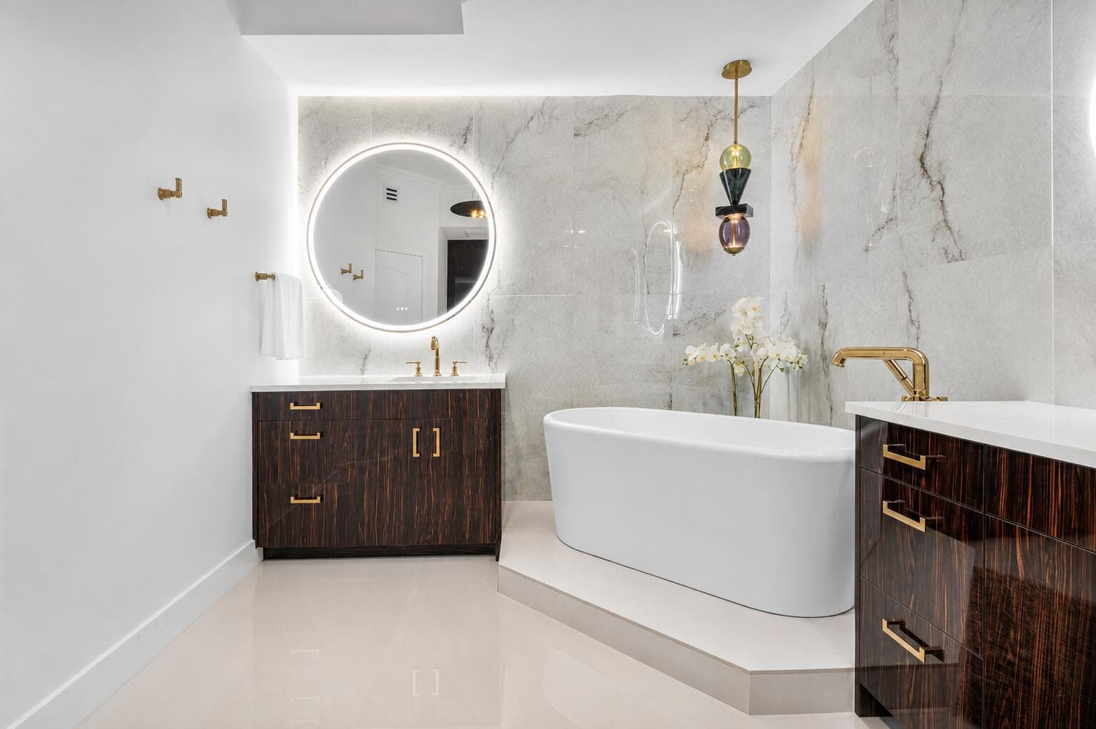 Primary Bathroom Suite