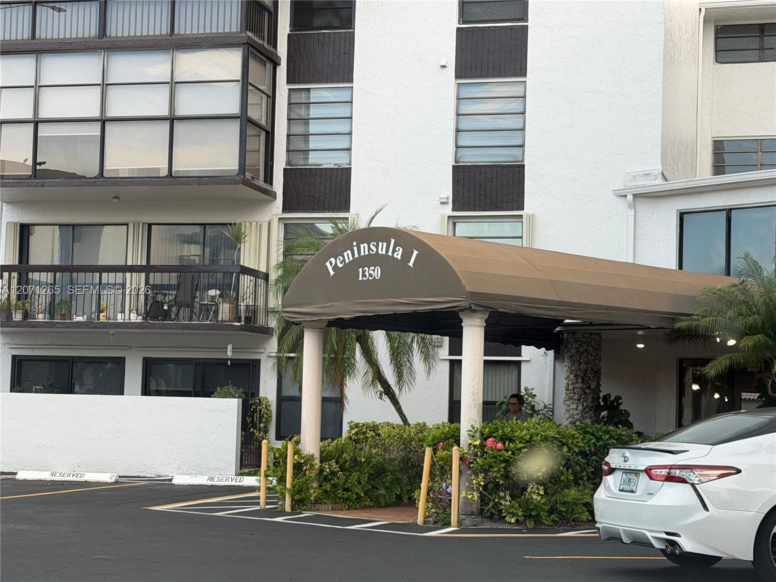 PENINSULA AT INTL GARDENS · #404 in Miami - Photo 26