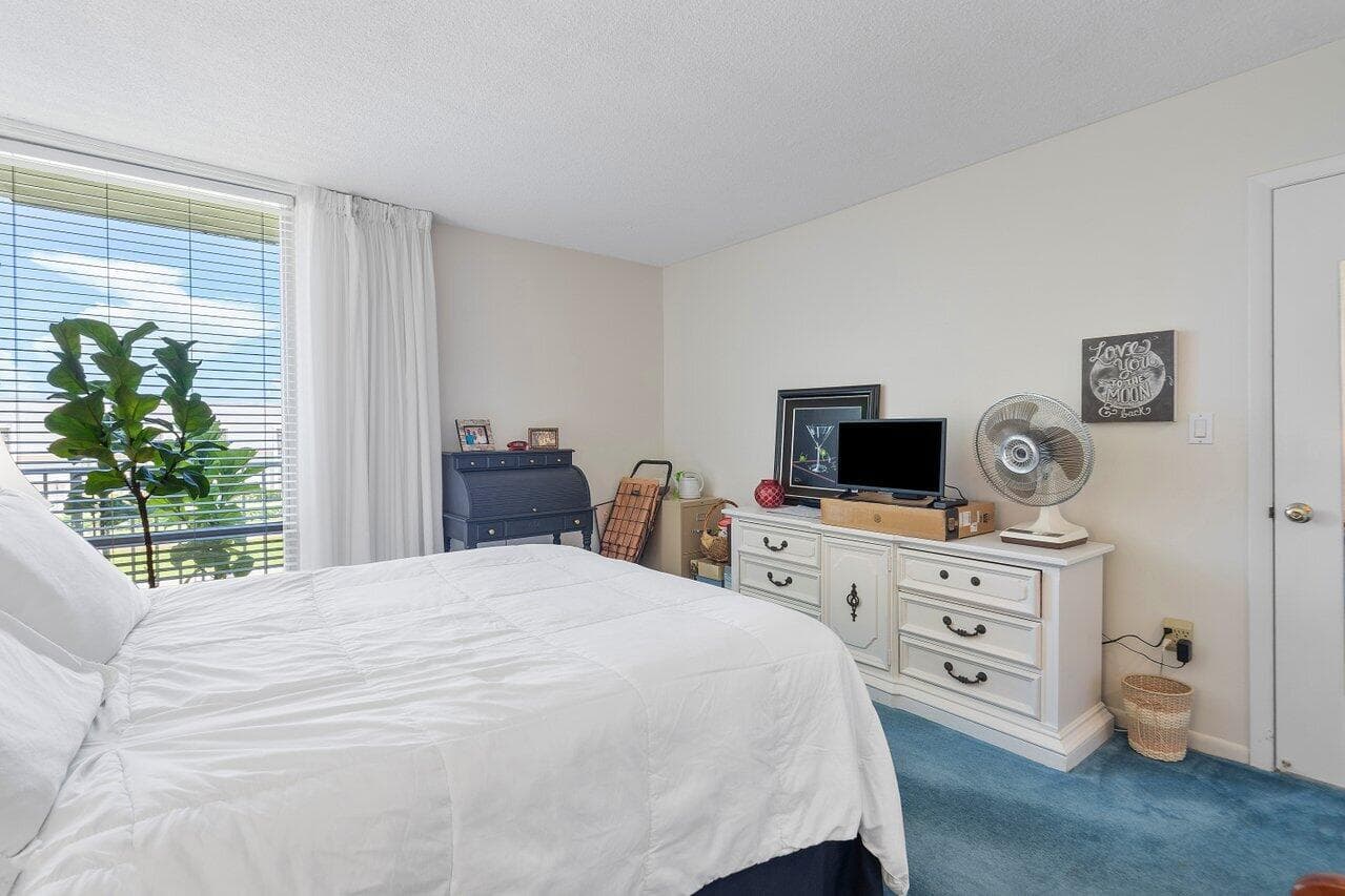 015-555Northwest4thAvenue-BocaRaton-FL-3