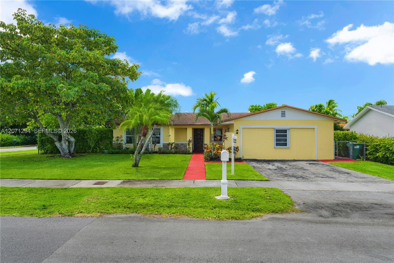 12900 SW 81st St photo 1