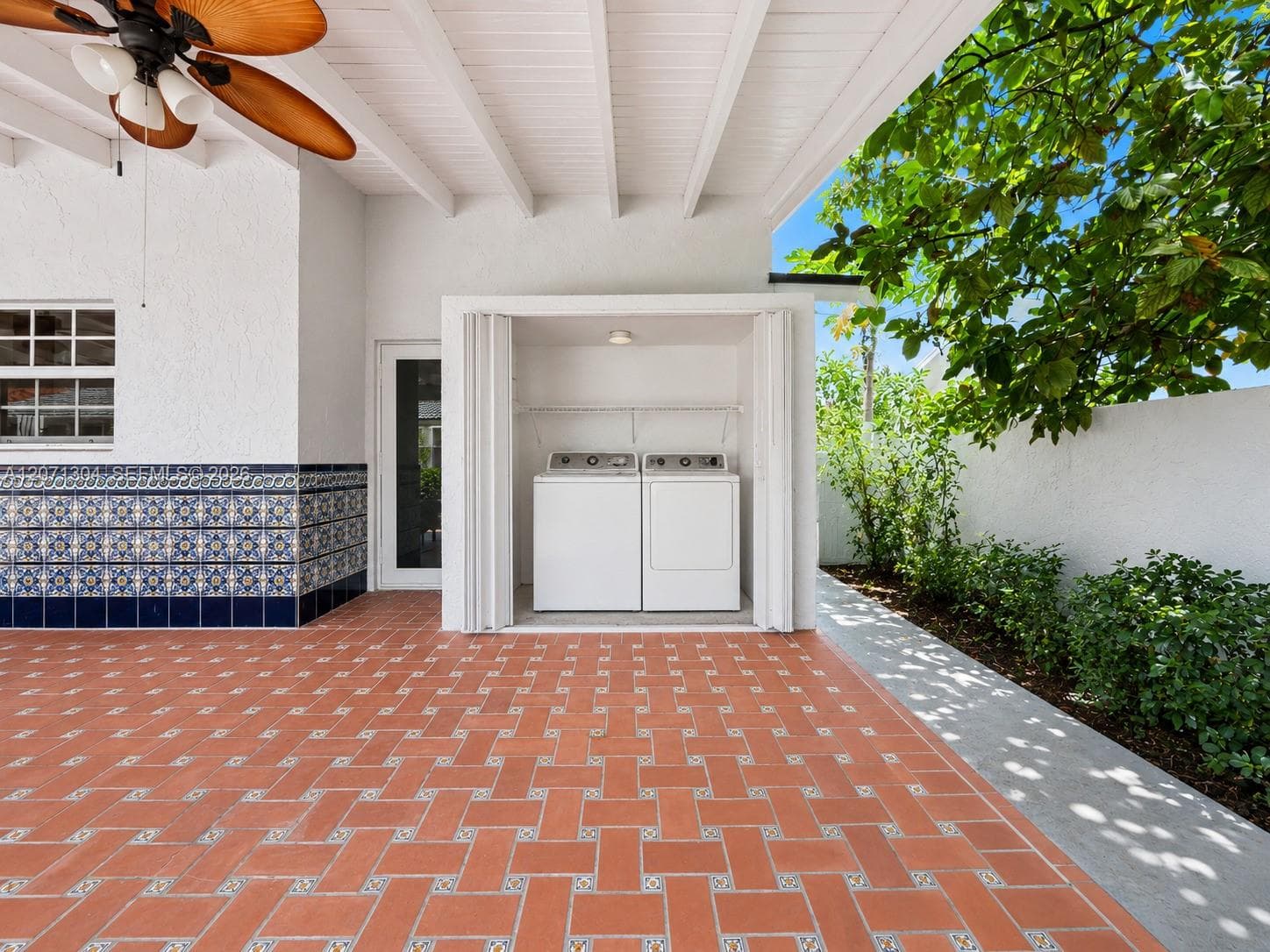 13710 SW 18th Ter photo 36