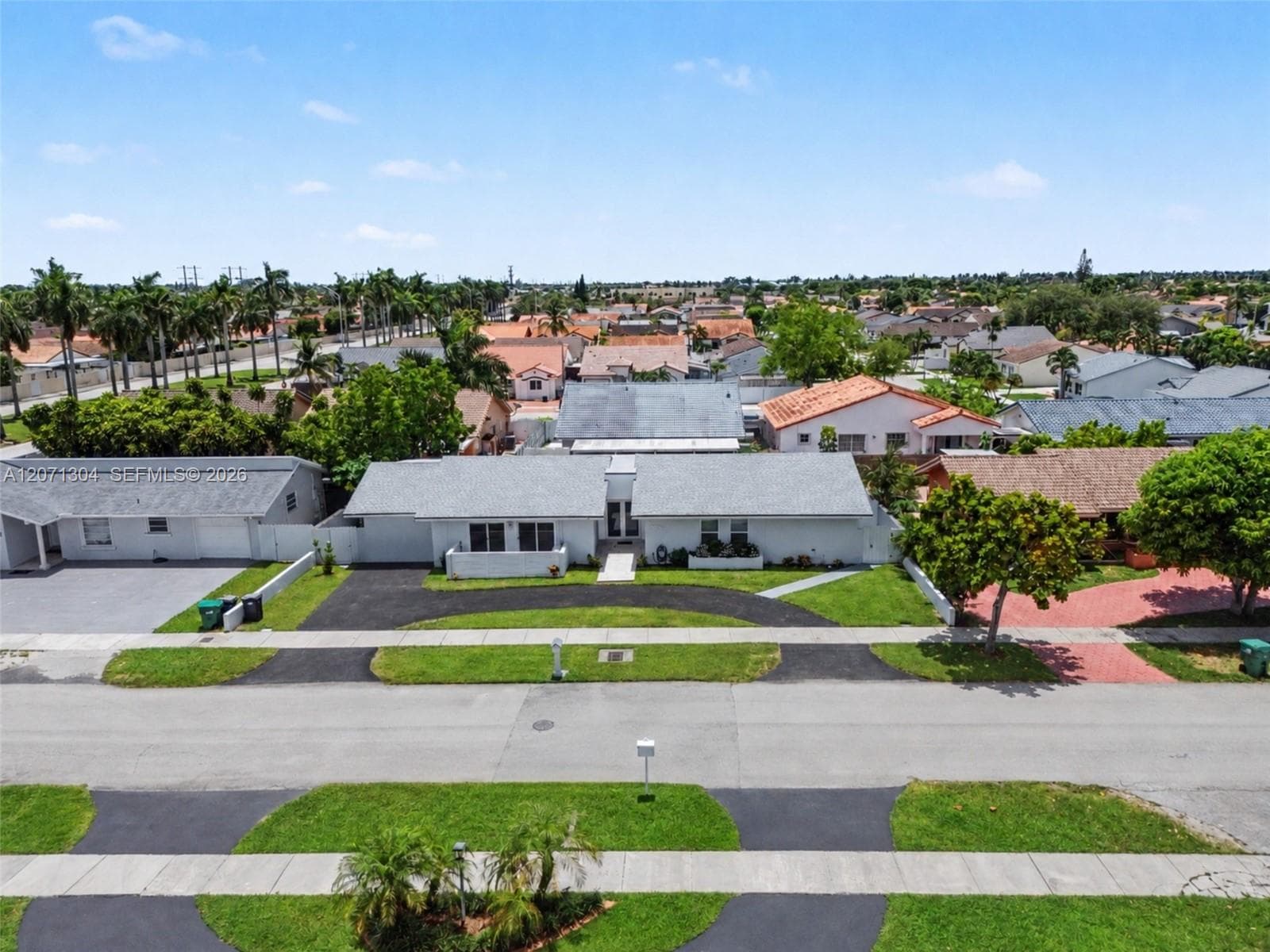 13710 SW 18th Ter photo 37