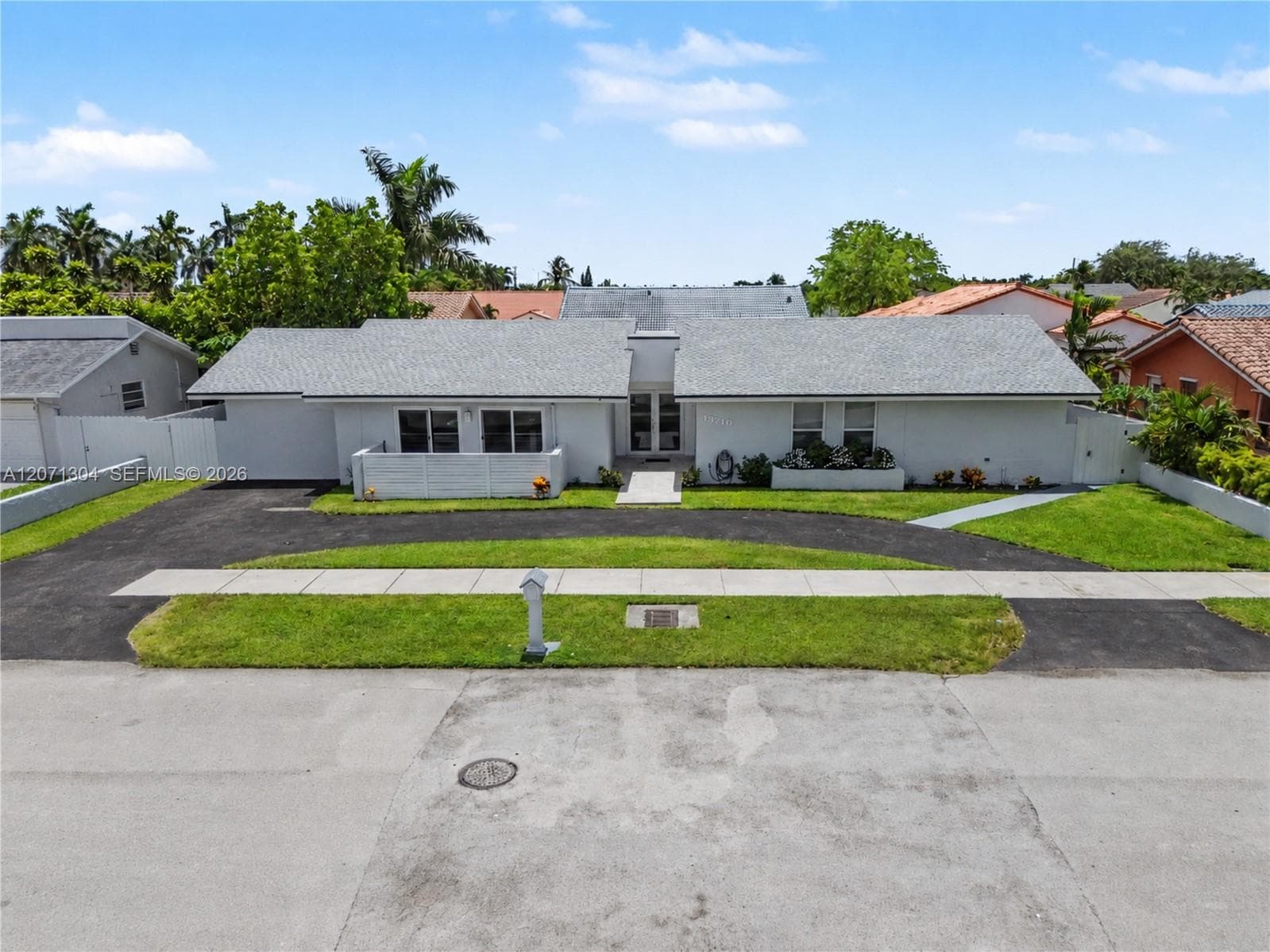13710 SW 18th Ter photo 19