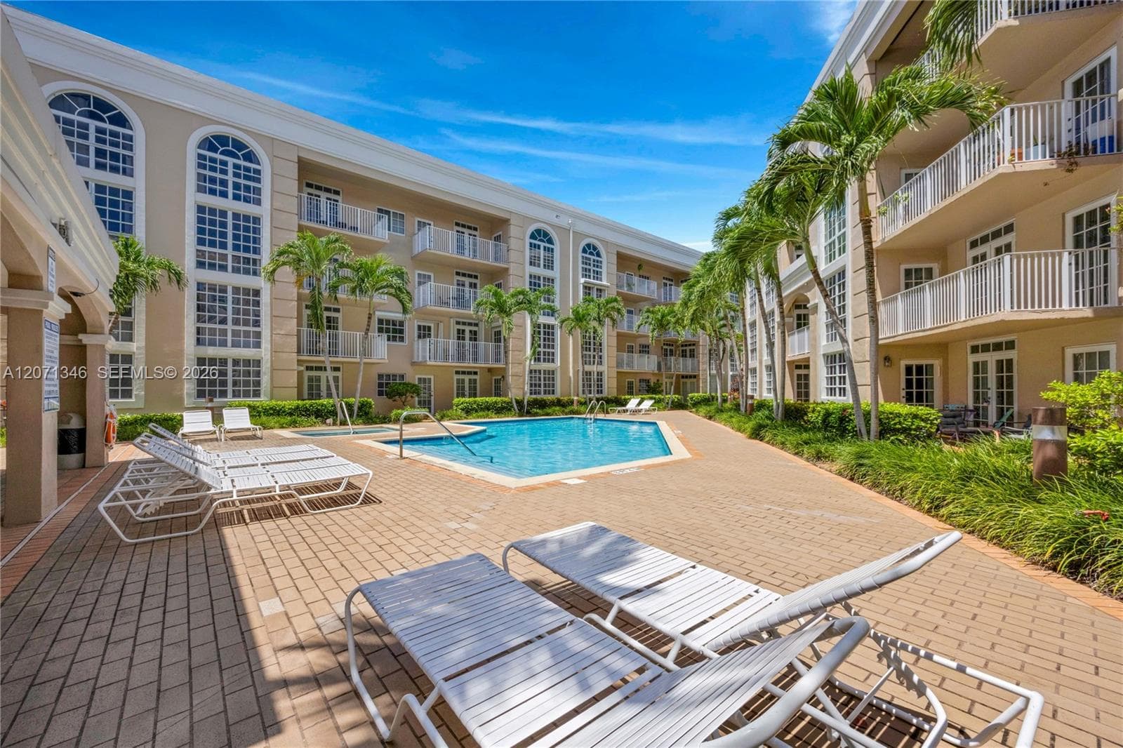 UNIVERSITY INN CONDO · #2413 in Coral Gables - Photo 27