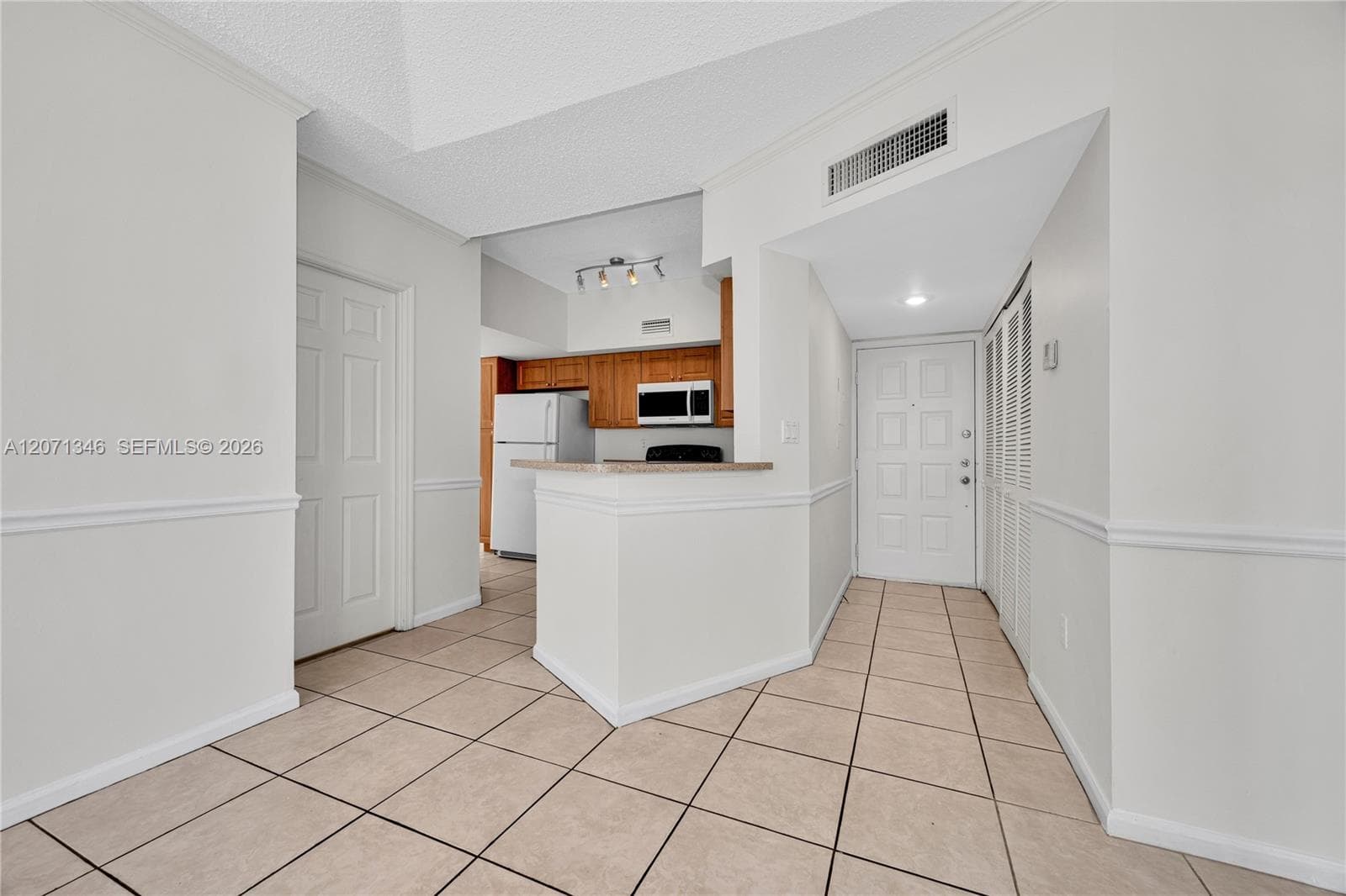 UNIVERSITY INN CONDO · #2413 in Coral Gables - Photo 6