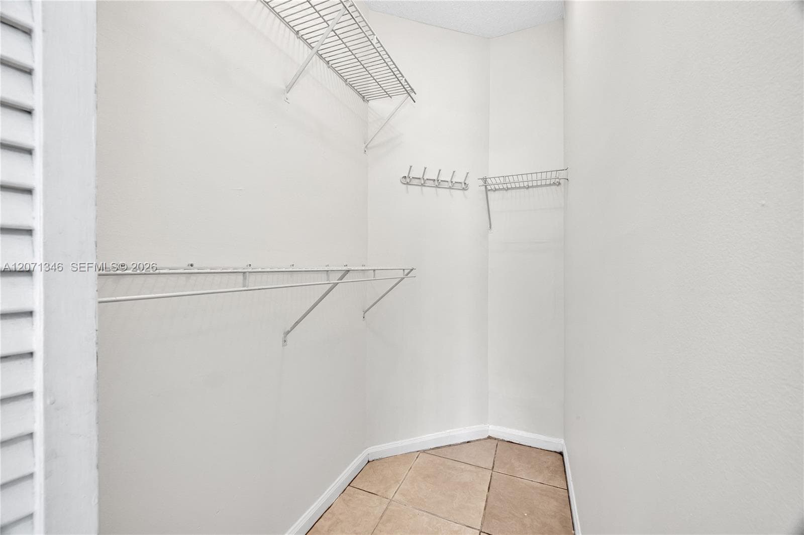 UNIVERSITY INN CONDO · #2413 in Coral Gables - Photo 15