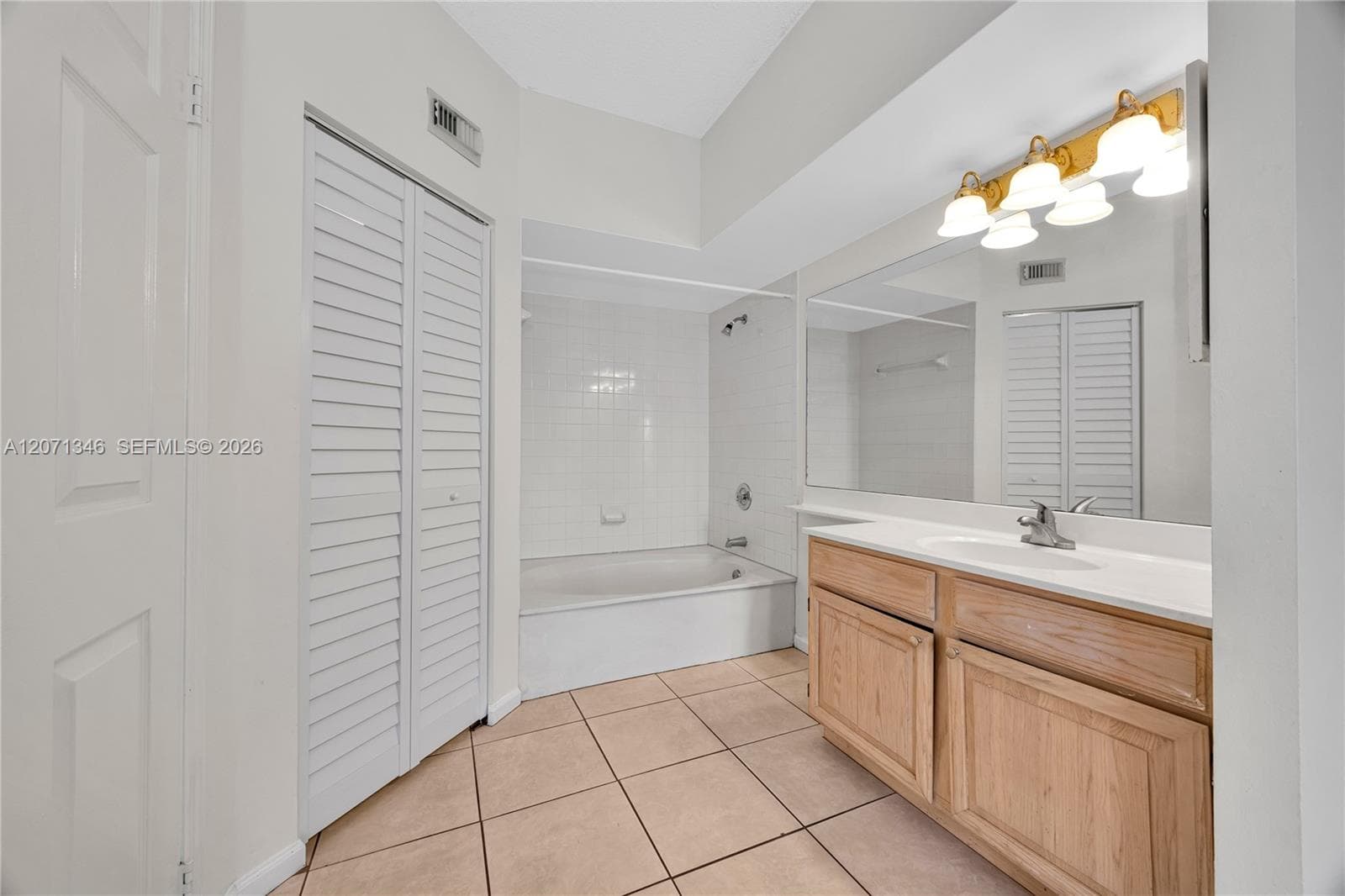 UNIVERSITY INN CONDO · #2413 in Coral Gables - Photo 19