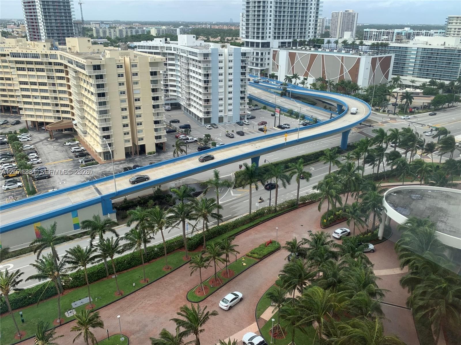 BEACH CLUB TWO · #1607 in Hallandale Beach - Photo 4