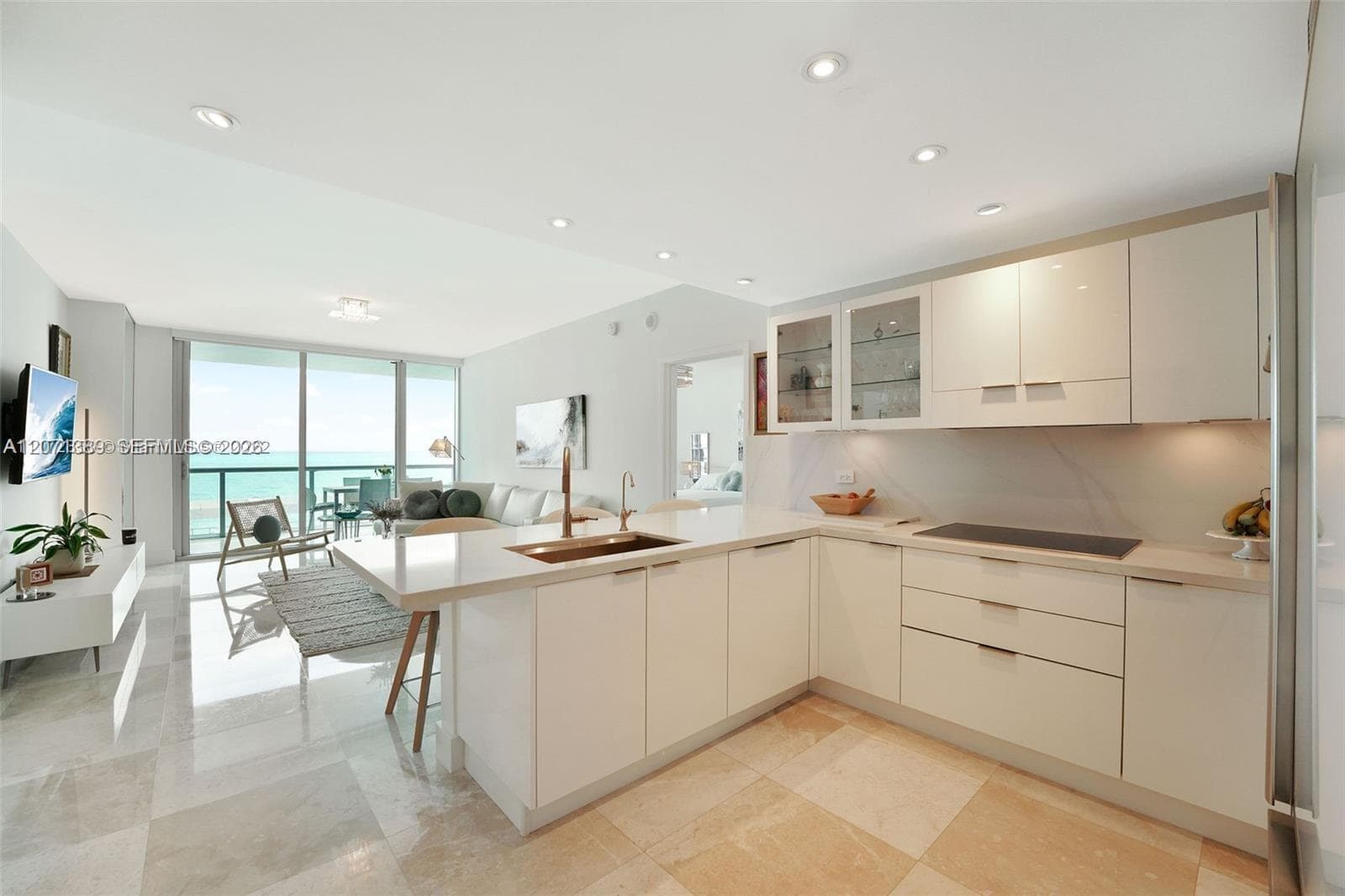 Carillon Miami Beach · #804 in Miami Beach - Photo 17