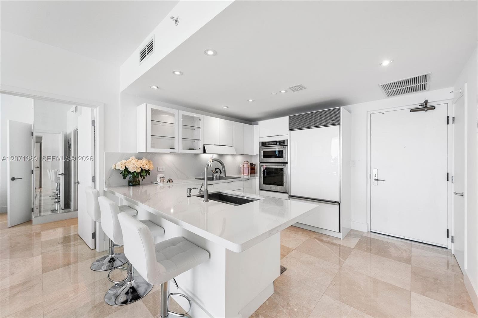 Carillon Miami Beach · #804 in Miami Beach - Photo 9