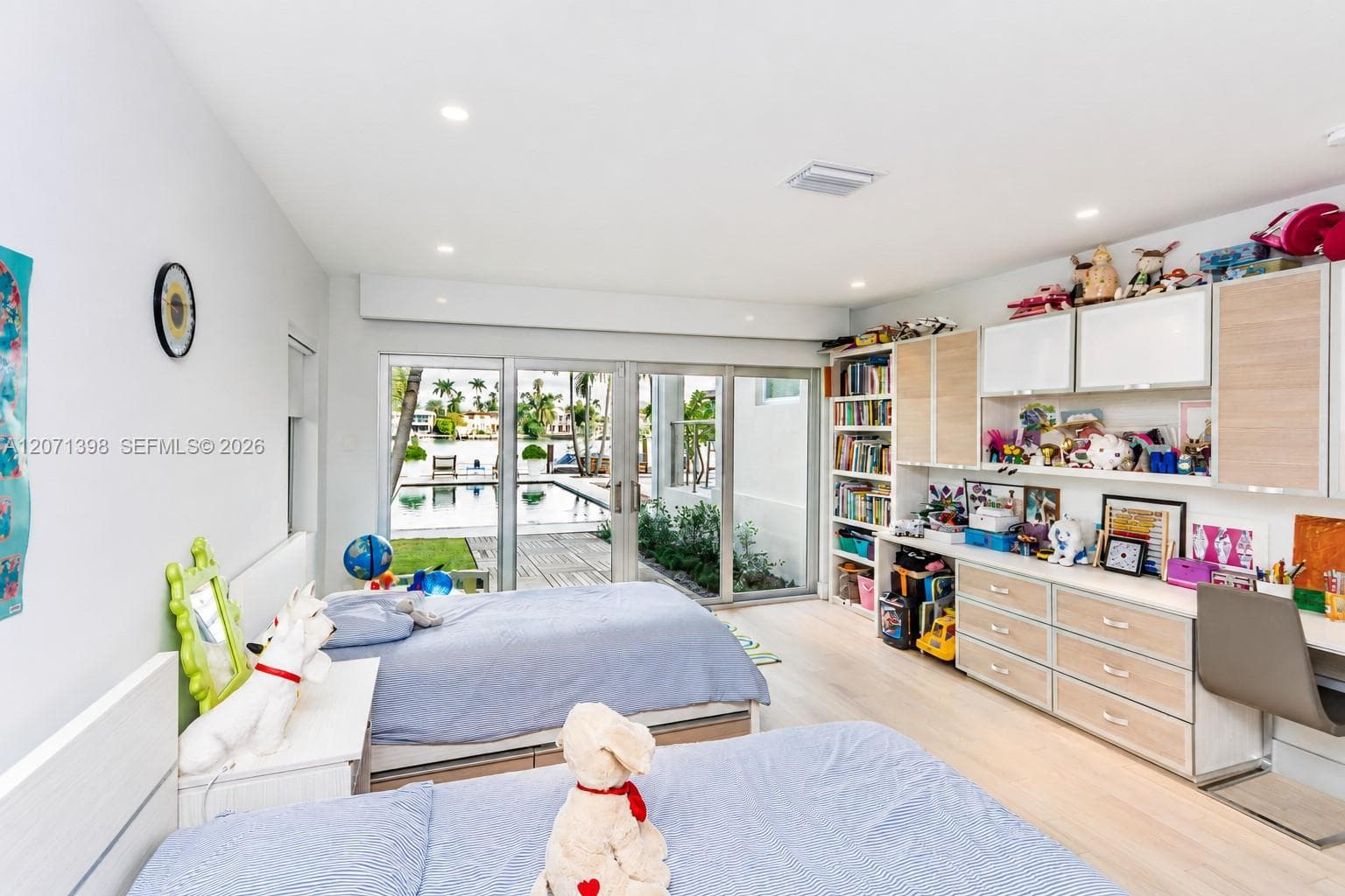 455 E Dilido Dr photo 42