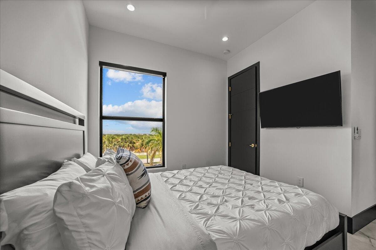 BEDROOM5