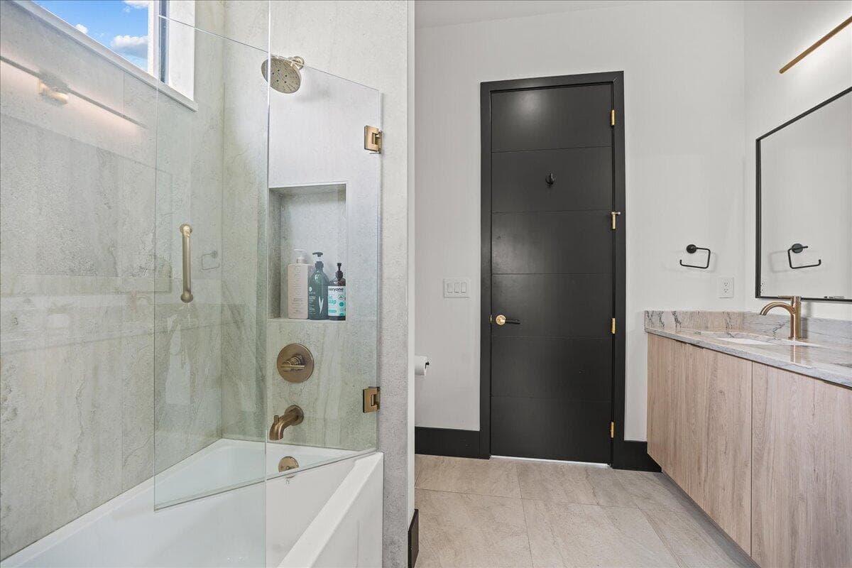 BATH FOR BED 3 AND 4