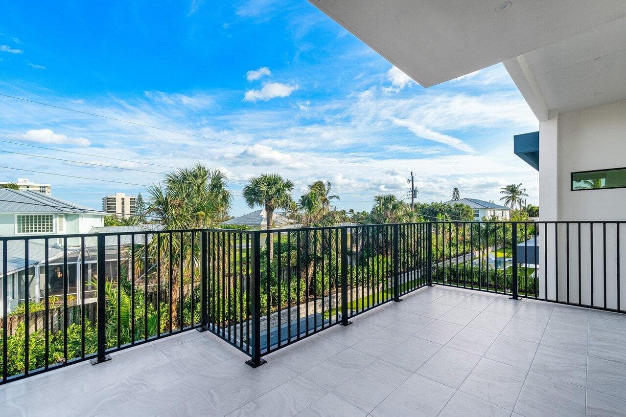 MASTER 1 TERRACE