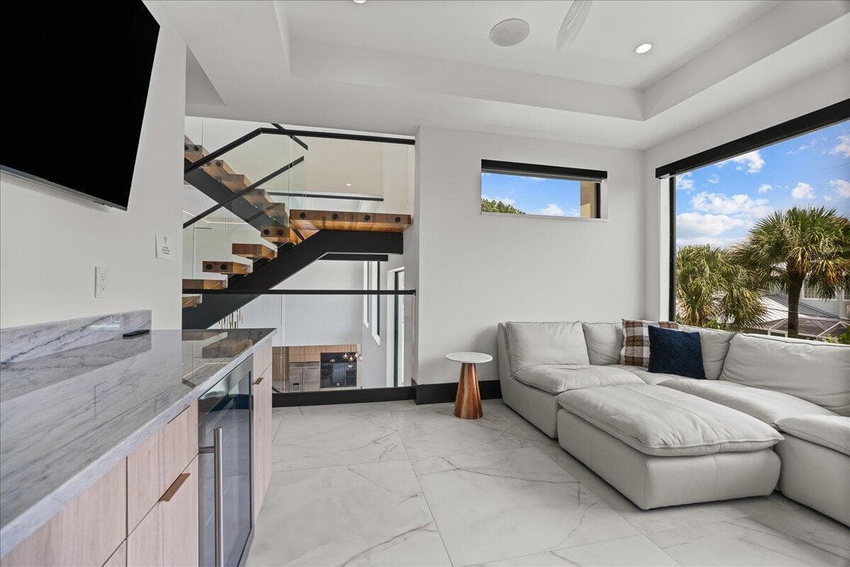 LOFT BAR