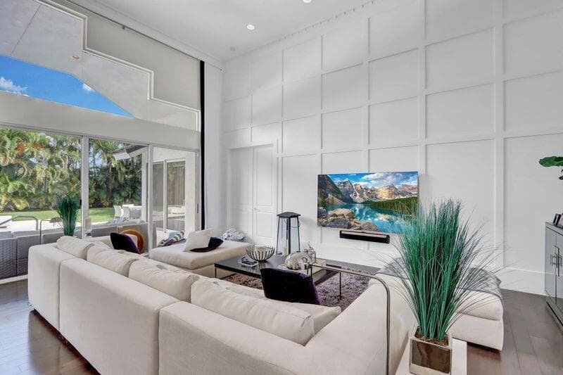 Family Room - 1