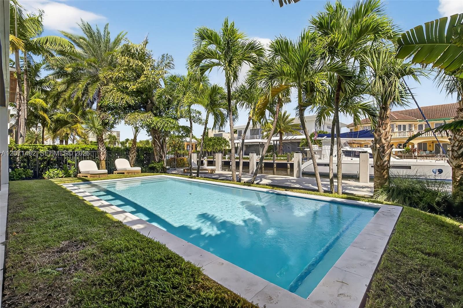 620 Solar Isle Dr photo 13