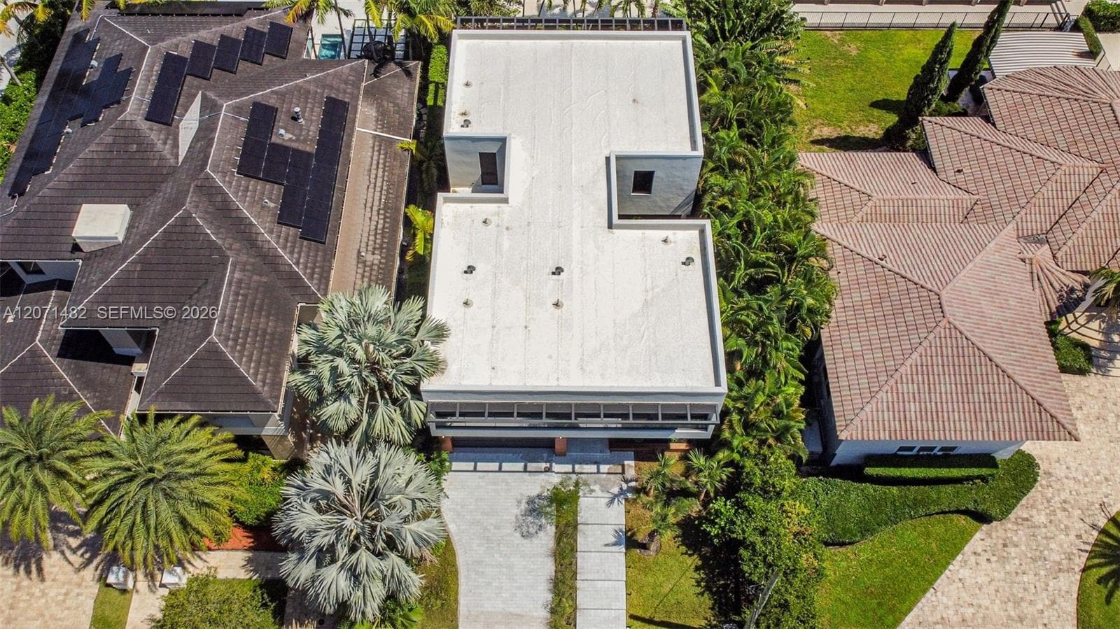 620 Solar Isle Dr photo 86