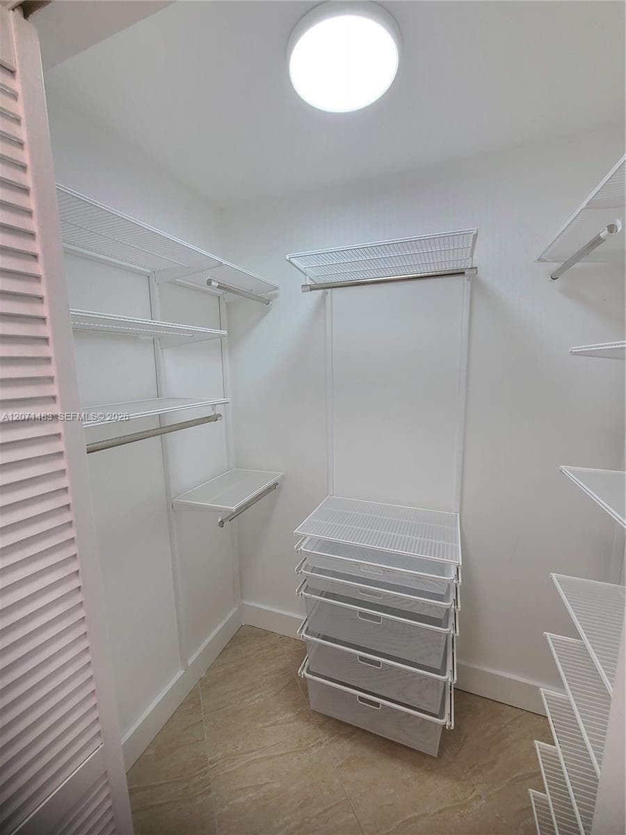 JEFFERSON PLAZA CONDO · #403 in Miami Beach - Photo 33