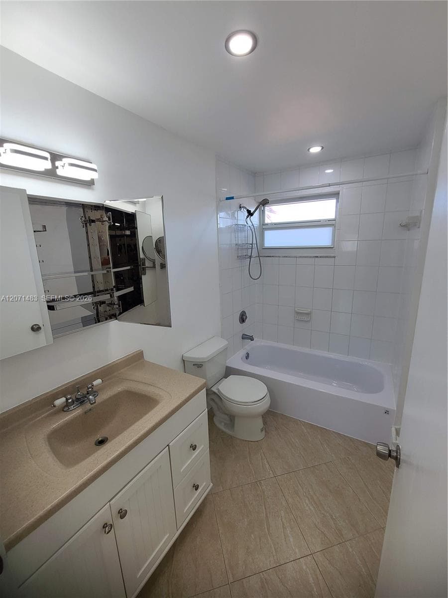 JEFFERSON PLAZA CONDO · #403 in Miami Beach - Photo 37