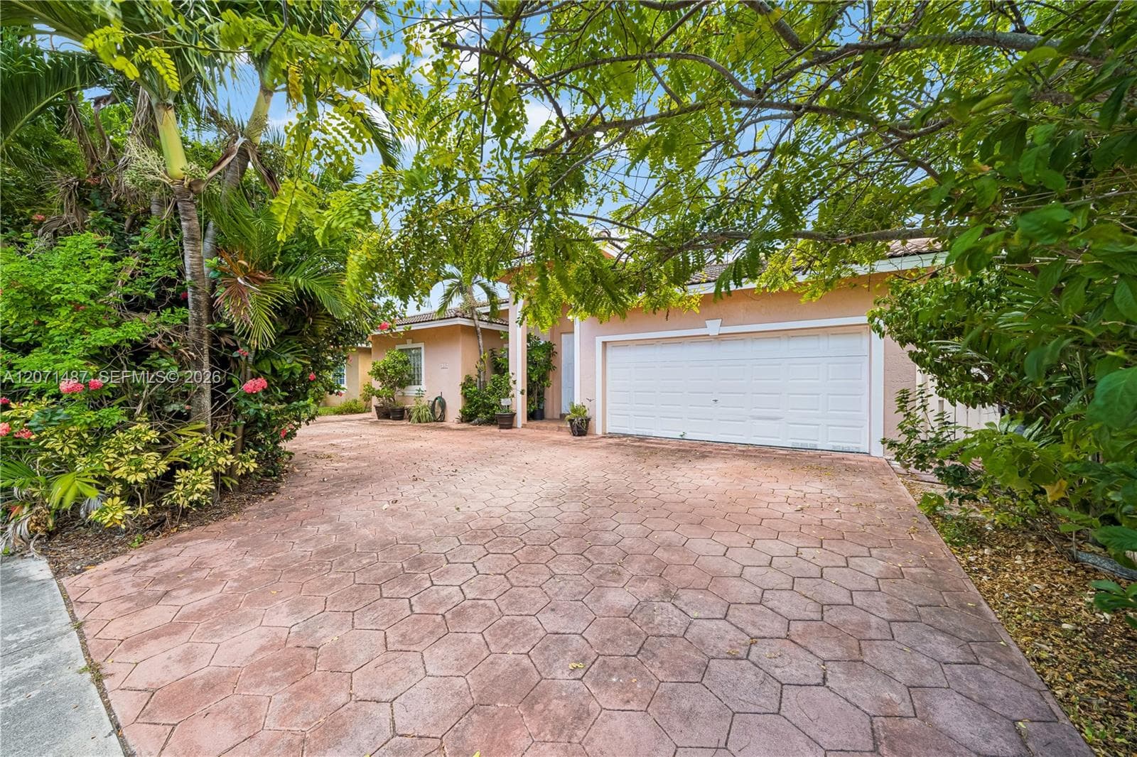 1220 SW 139th Ave photo 3