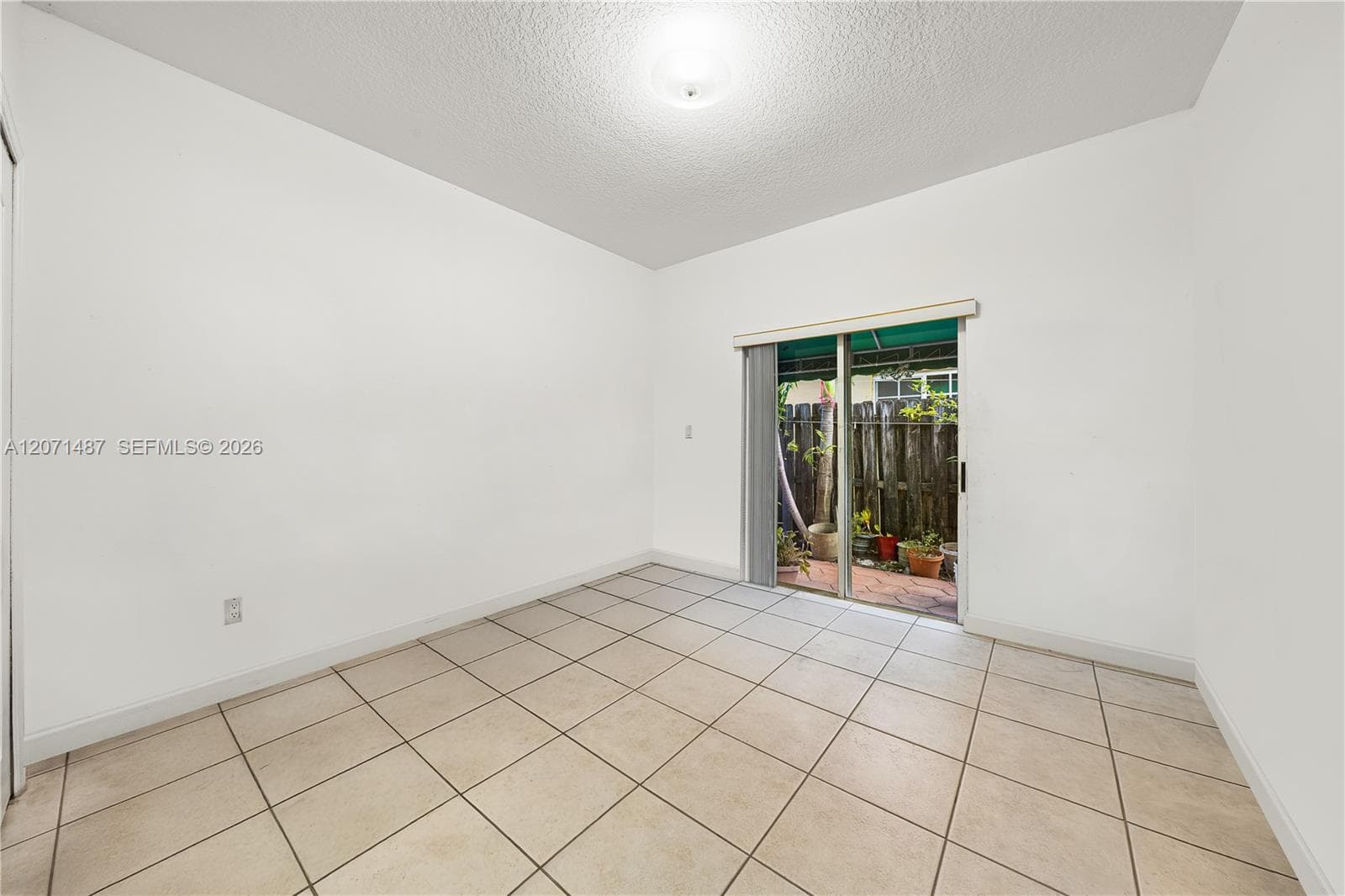 1220 SW 139th Ave photo 20