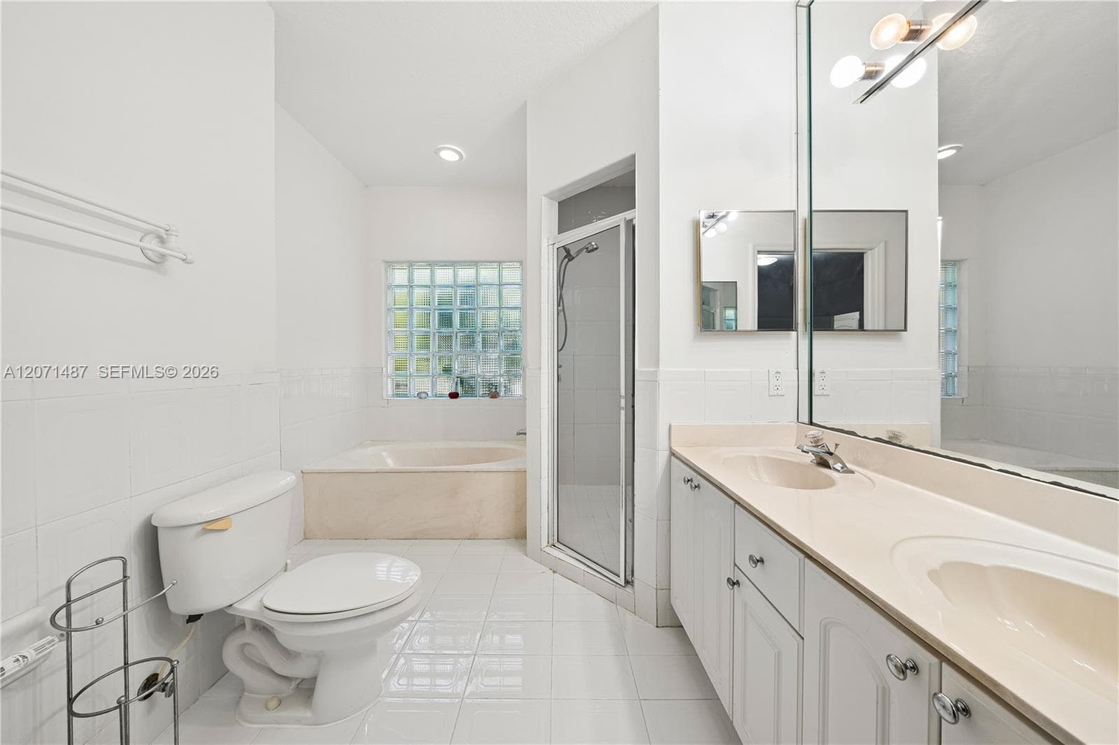1220 SW 139th Ave photo 15