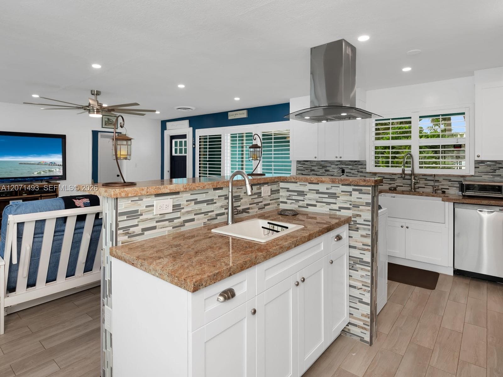 2049 Windward Dr photo 23