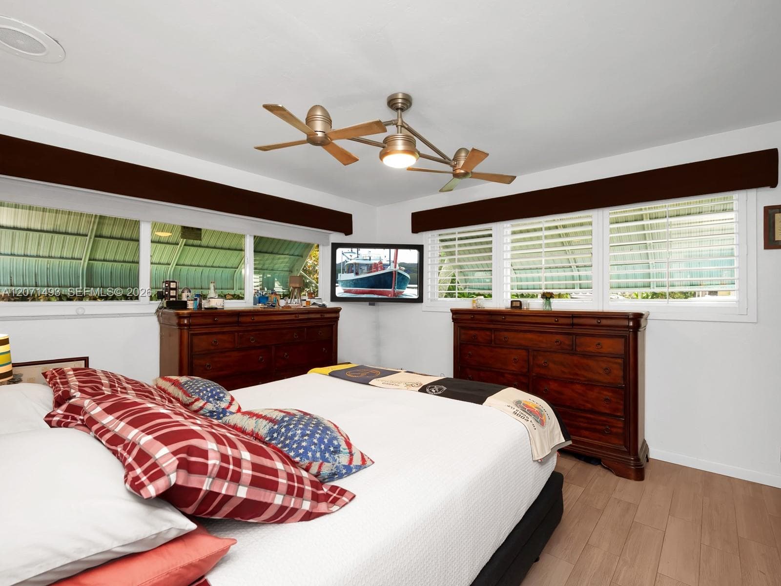 2049 Windward Dr photo 27