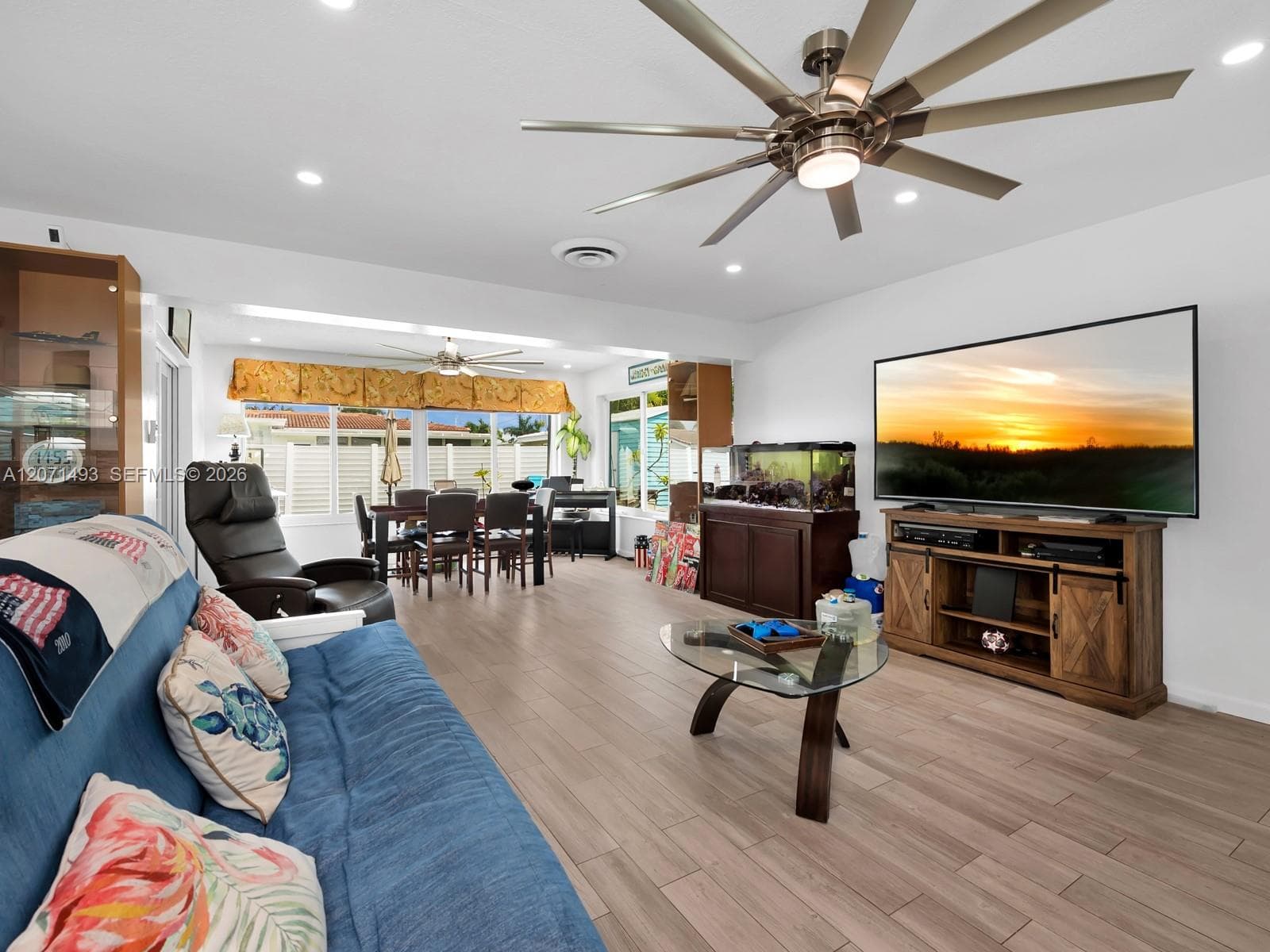 2049 Windward Dr photo 16